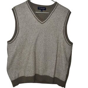 Roundtree & Yorke size XL sweater vest